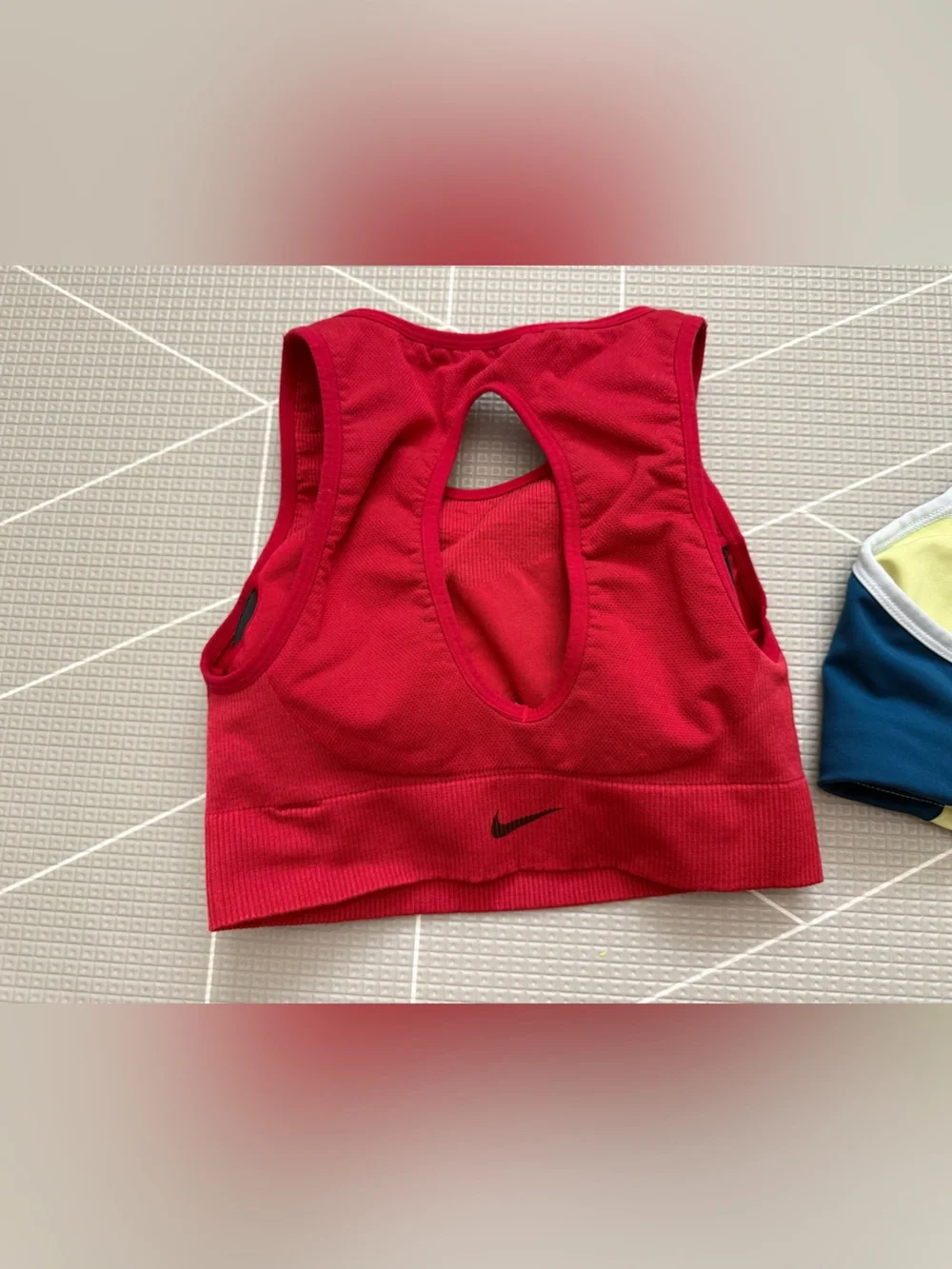 Nike|+ Free people Bundle lot of sports bras,Red,lime green & printed•••Medium